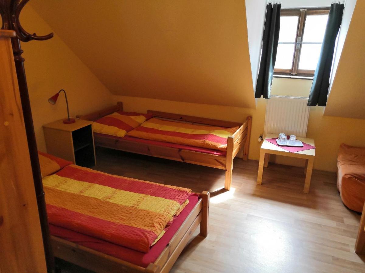 Hostel Skautsky Dom Banská Štiavnica Dış mekan fotoğraf