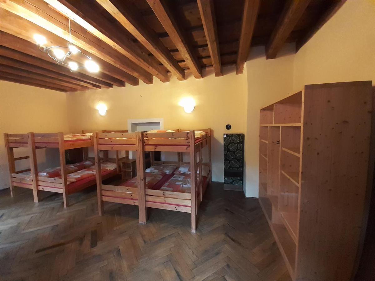 Hostel Skautsky Dom Banská Štiavnica Dış mekan fotoğraf