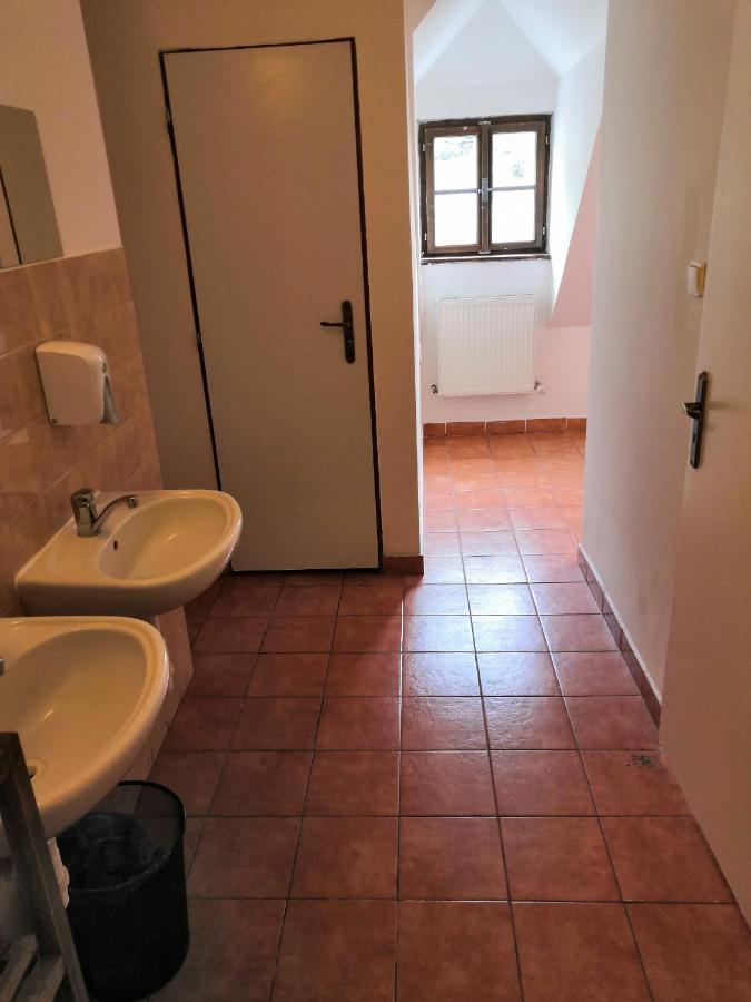 Hostel Skautsky Dom Banská Štiavnica Dış mekan fotoğraf