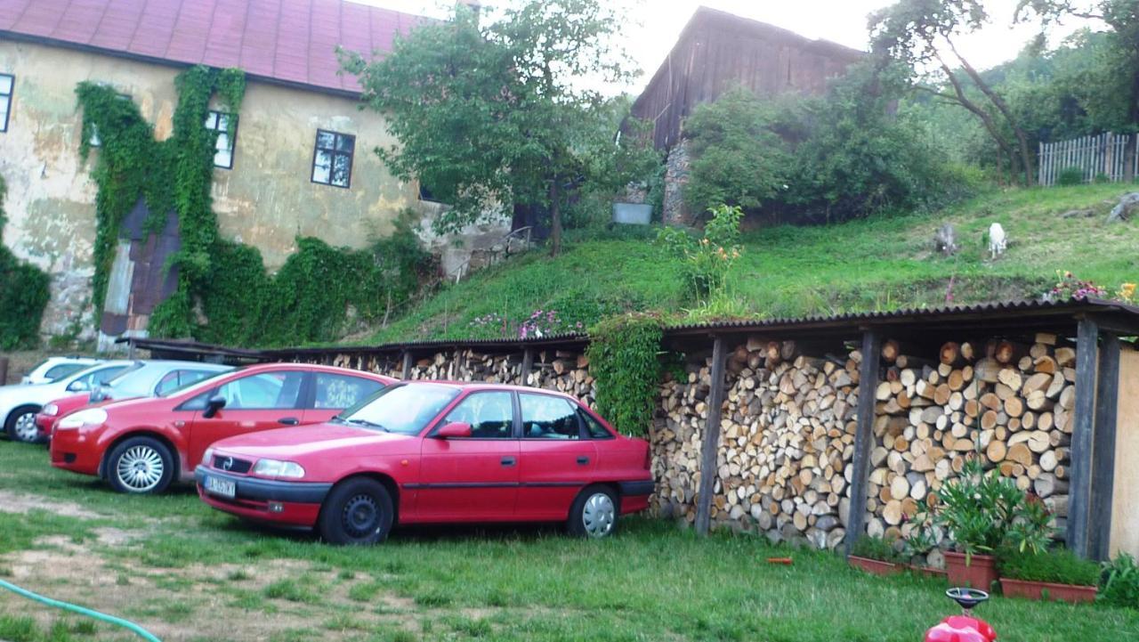 Hostel Skautsky Dom Banská Štiavnica Dış mekan fotoğraf